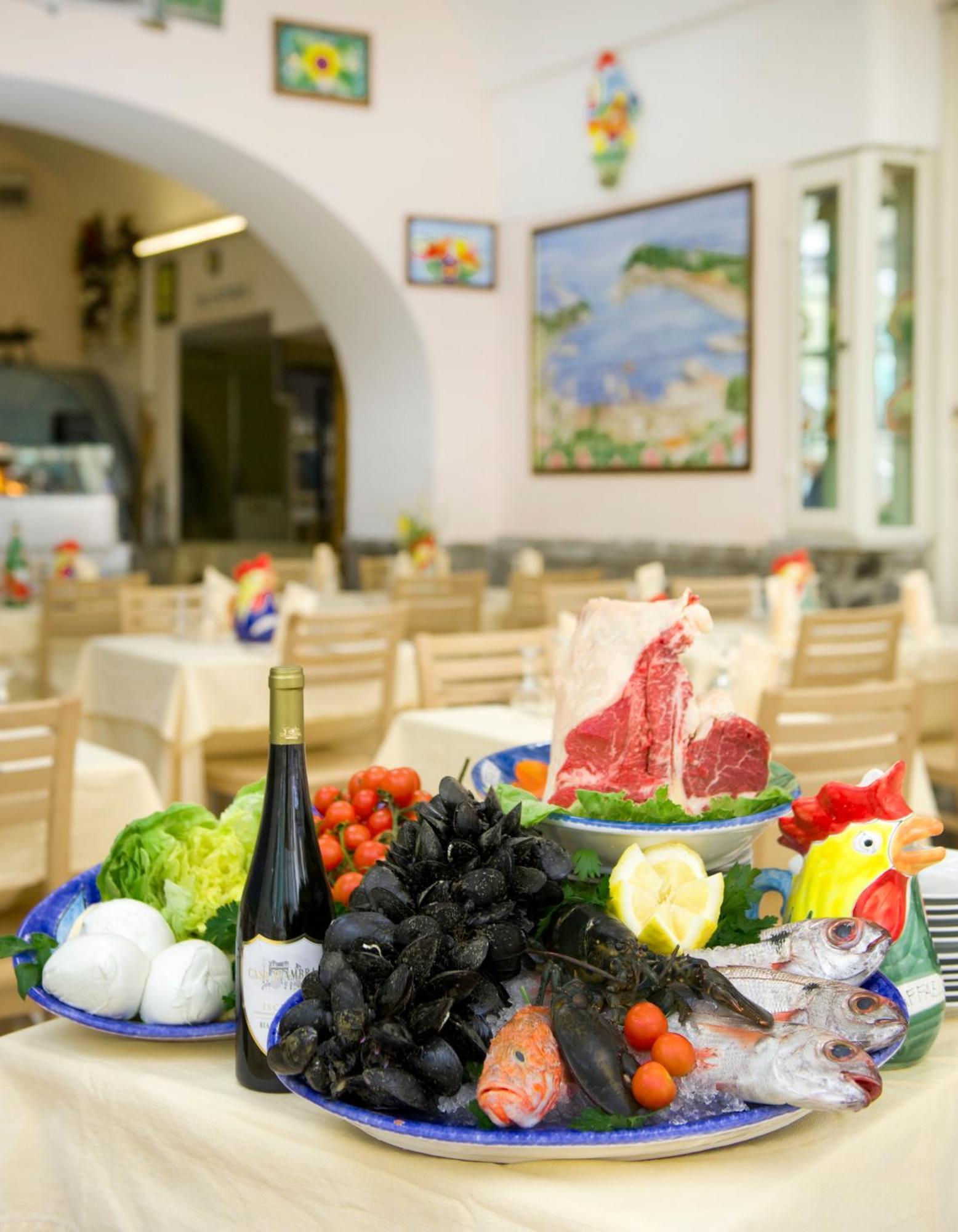 Hotel Da Raffaele Ischia Exteriör bild